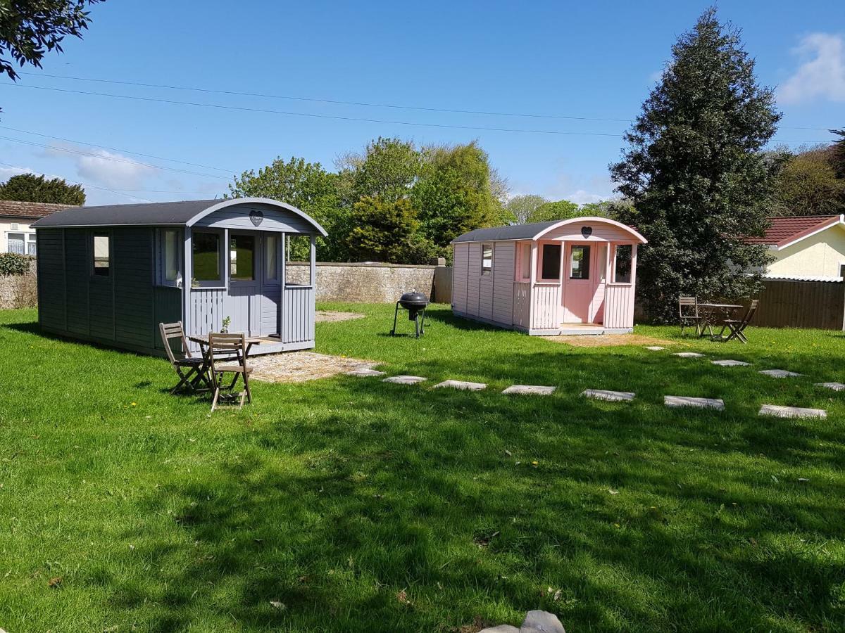 Acorn Camping And Caravan Park Ллантуит Мейджор Экстерьер фото